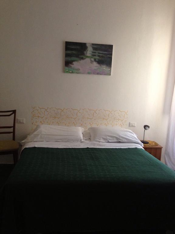 Hostel Veronique فلورنس الغرفة الصورة