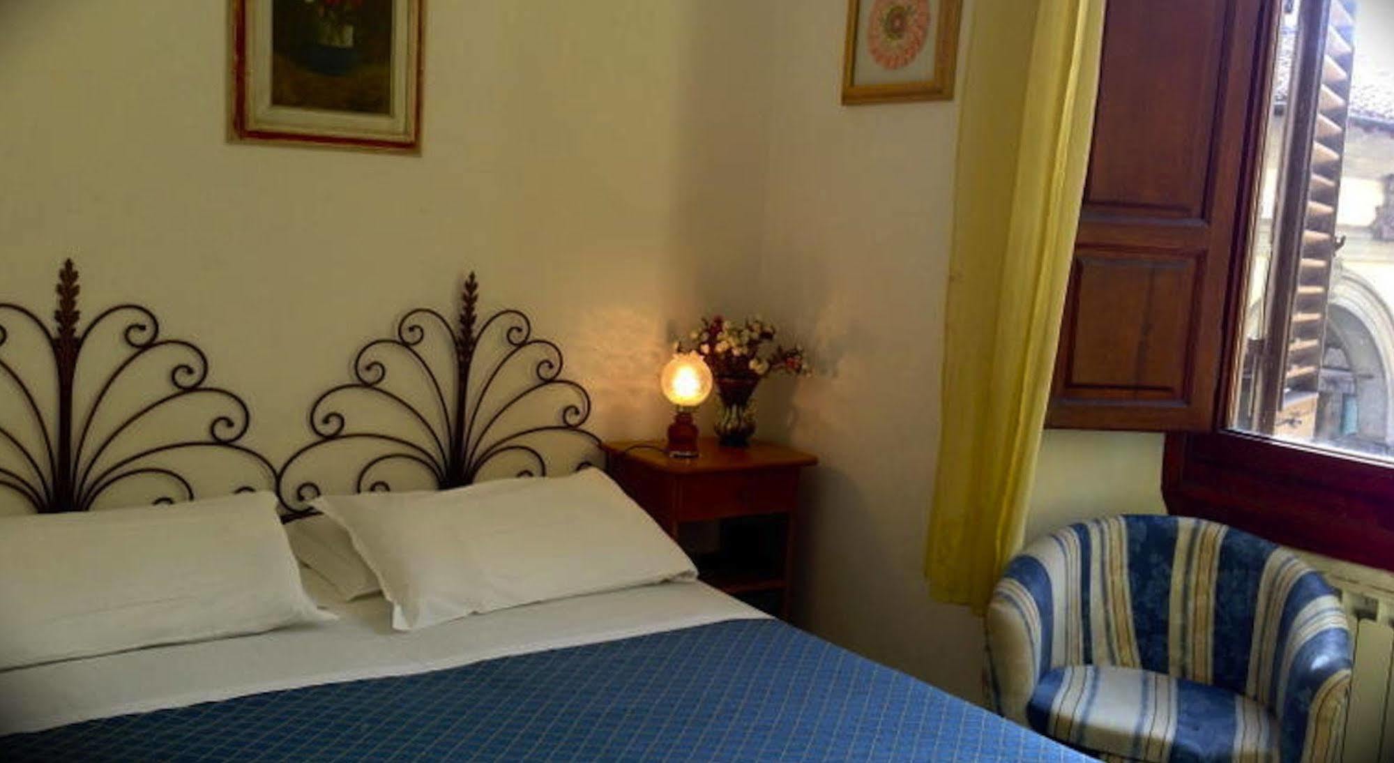 Hostel Veronique فلورنس المظهر الخارجي الصورة